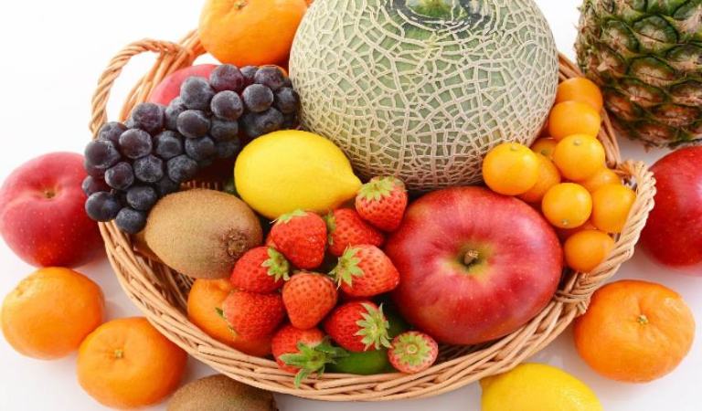 Tiêu thụ trái cây để giải đáp thắc mắc: “Có bầu bị đau dạ dày nên ăn gì?”