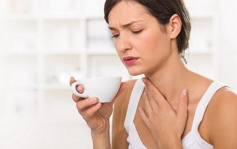 Nuốt nước bọt đau họng là do nguyên nhân nào?