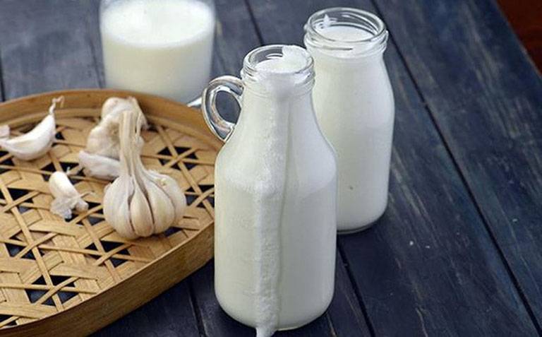 Sữa tỏi ấm chữa đau thần kinh toạ hiệu quả 